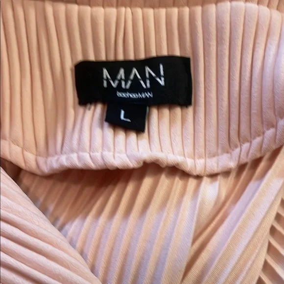 FINAL MARKDOWN—Boohoo Men's Pink Casual Button Down Shirt - Picture 4 of 5